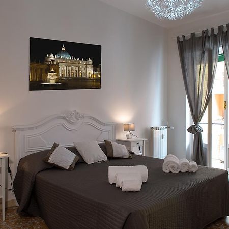 Апартаменты House Bonifacio Рим Экстерьер фото
